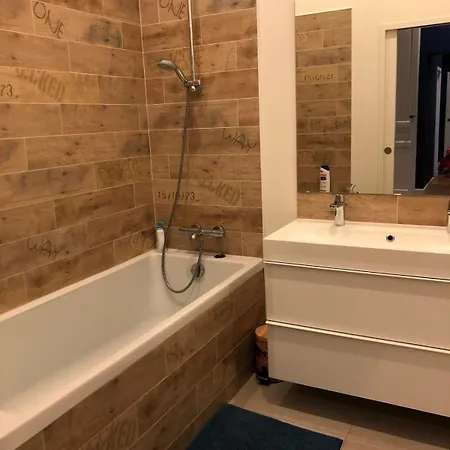 Appartamento Maison En Centre Avec Jardin Et Piscine *